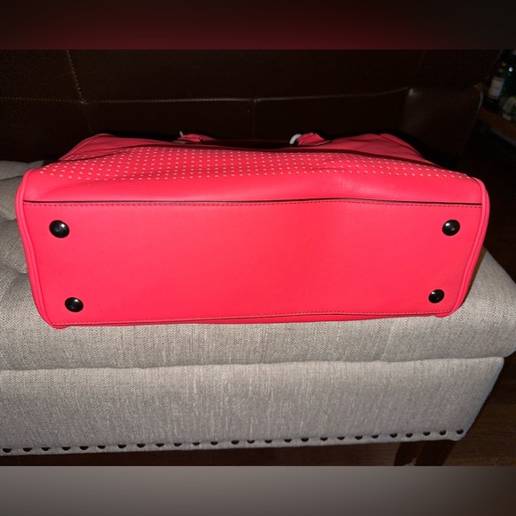 Coach Legacy Leather Perforated Medium Watermelon w/Snow 22390 - Picture 9 of 10